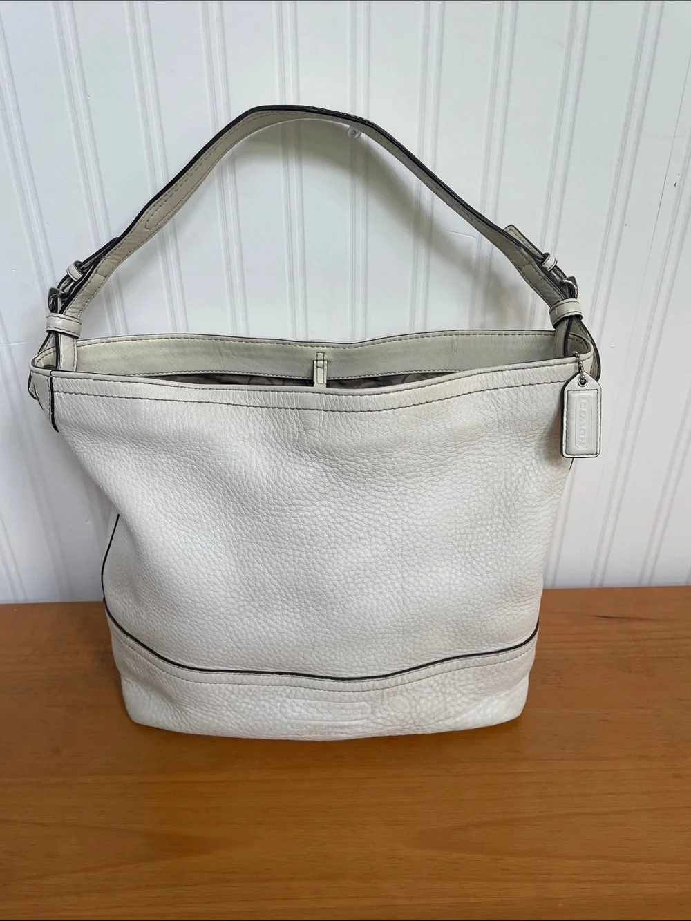 Coach Vintage Y2K White Pebbled Leather Slouchy Shoulder Hobo Bag 5715